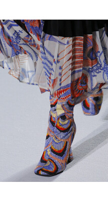 Details Dries Van Noten Fall 2018 Ready-to-Wear , Детали коллекции Дрис Ван Нотен осень зима 2018 , Fashion show , неделя моды в Париже , PFW , Paris Fashion Week , Mainstyles